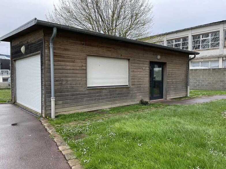 Bureau dans Dieppe à vendre - Photo de l’immeuble – Image 3 sur 8