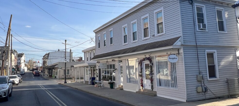 24 N Main St, Ambler, PA à louer - Photo de l’immeuble – Image 2 sur 5