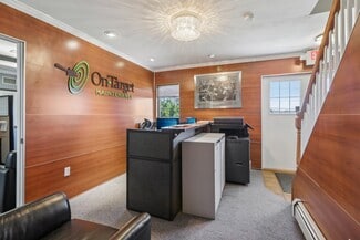 Plus de détails pour 11 Ramapo Rd, Garnerville, NY - Bureau à vendre