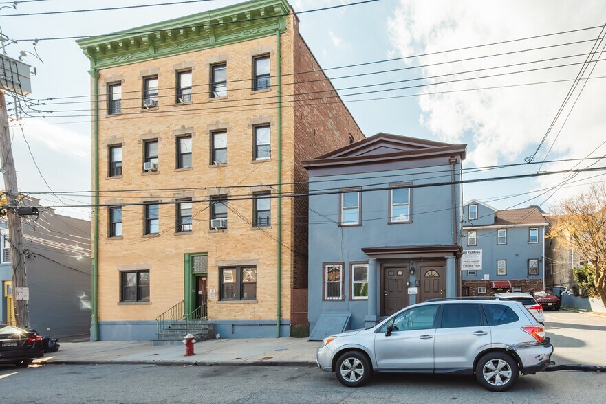536 N High St, Mount Vernon, NY à vendre - Photo de l’immeuble – Image 2 sur 26