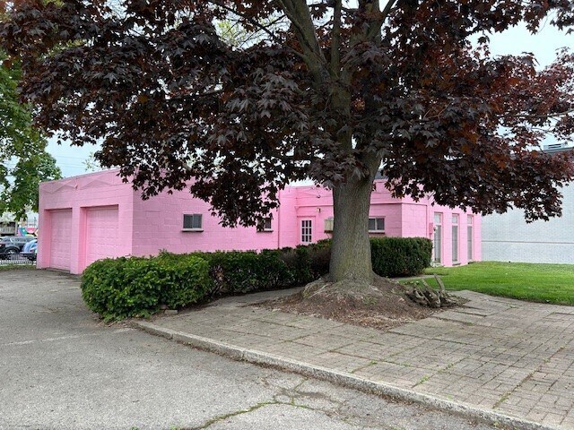 23 Elm Street, Grimsby, ON à louer - Photo principale – Image 1 sur 14