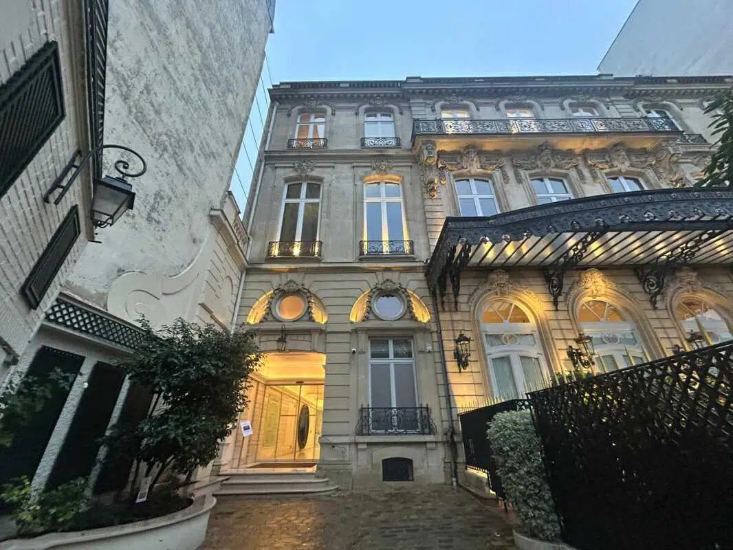Bureau dans Paris à louer Photo de l’immeuble– Image 1 sur 7