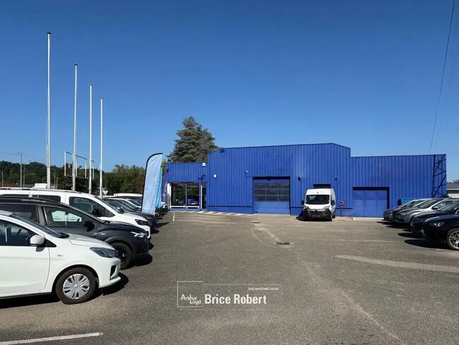 Plus de détails pour Local d’activités à vendre