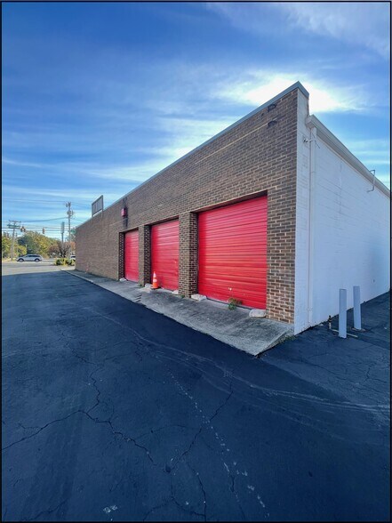 5102-5106 South Blvd, Charlotte, NC à louer - Photo de l’immeuble – Image 3 sur 6