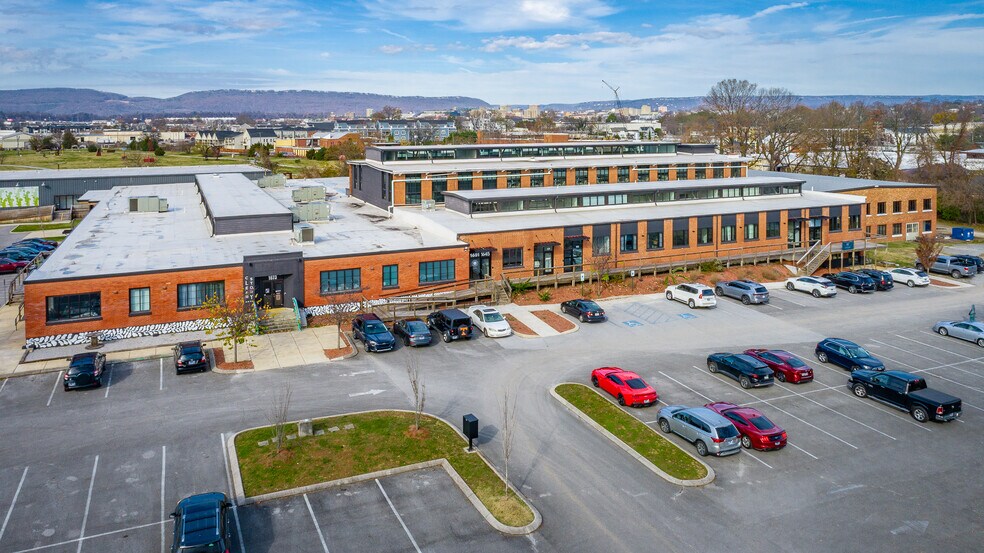 1601 S Holtzclaw Ave, Chattanooga, TN à louer - Photo de l’immeuble – Image 2 sur 81