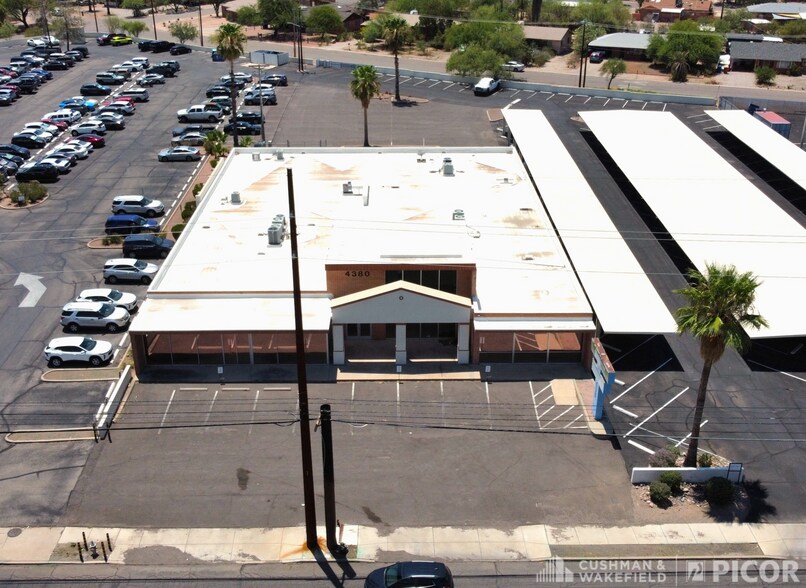 4380 E Broadway Blvd, Tucson, AZ à vendre - Photo de l’immeuble – Image 3 sur 5