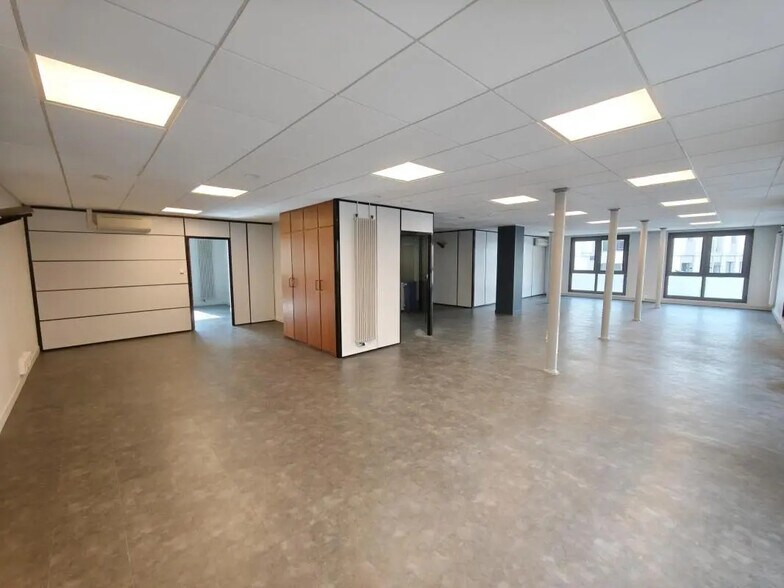 Bureau dans Lille à vendre - Photo de l’immeuble – Image 2 sur 2
