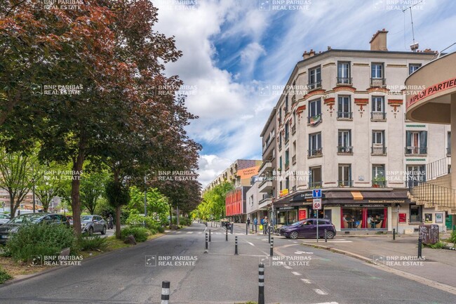 Plus de détails pour Bureau à vendre