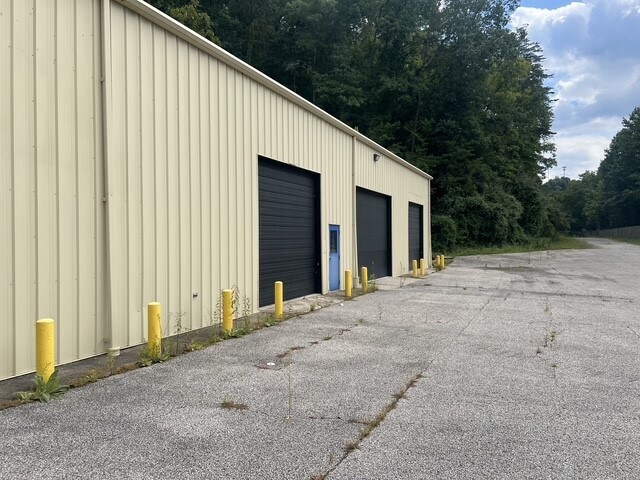 1000 Kramer St, South Charleston, WV à louer - Photo de l’immeuble – Image 2 sur 18