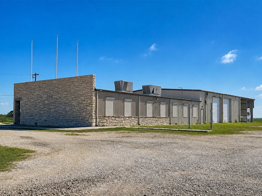 2303 County Road 30, Corpus Christi, TX à vendre Photo de l’immeuble– Image 1 sur 4