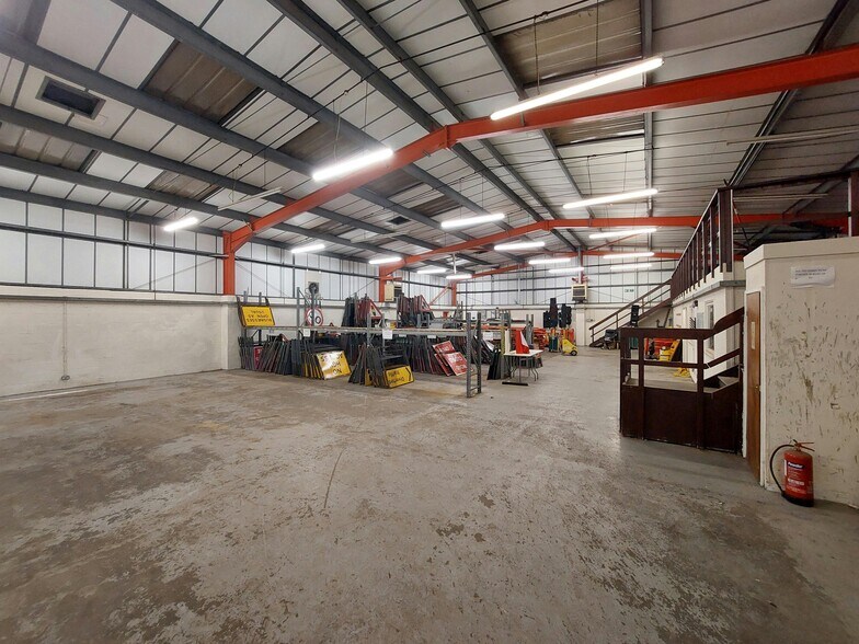 Hardwick Ln, Sutton In Ashfield à louer - Photo de l’immeuble – Image 3 sur 4