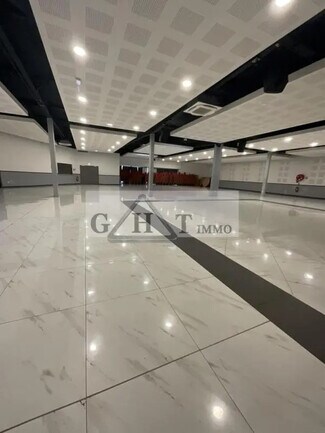 Plus de détails pour Local commercial à vendre