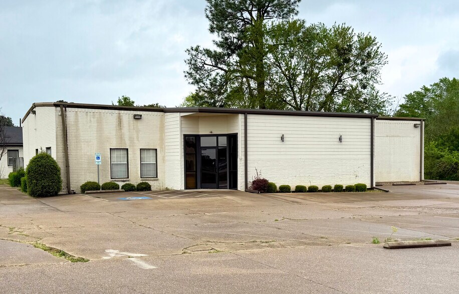 2410 & 2416 S. Main St portefeuille de 2 biens à vendre sur LoopNet.fr - Photo principale – Image 2 sur 2