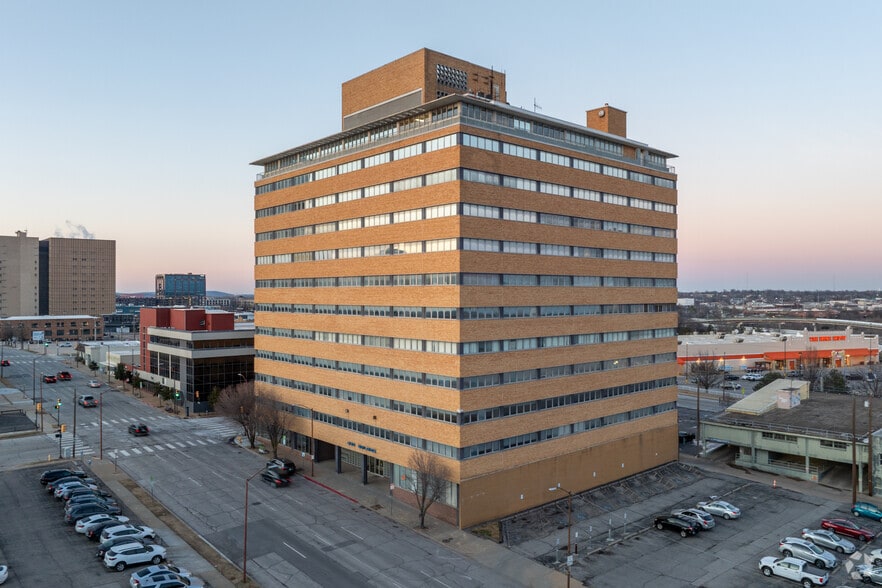 907 S Detroit Ave, Tulsa, OK à vendre - Photo principale – Image 1 sur 11