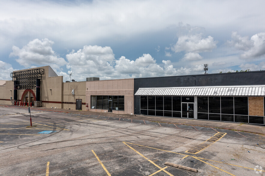 9960 Kleckley Dr, Houston, TX à louer - Photo de l’immeuble – Image 3 sur 6