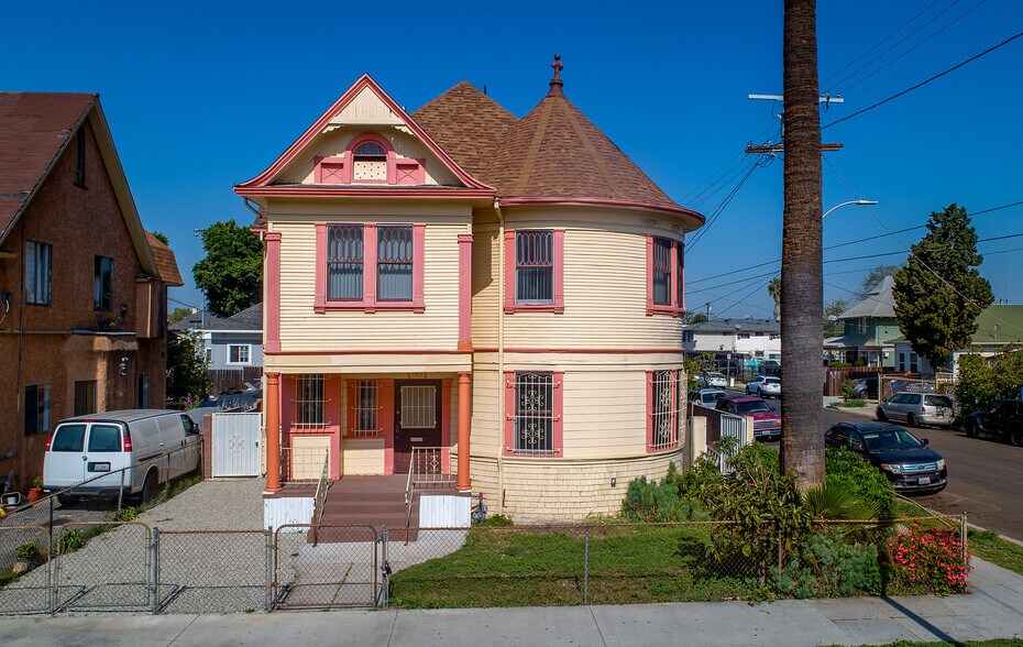 1703 Toberman St, Los Angeles, CA à vendre - Photo de l’immeuble – Image 2 sur 67