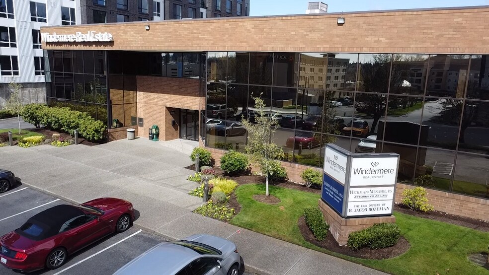 4211 Alderwood Mall Blvd, Lynnwood, WA à louer - Photo de l’immeuble – Image 2 sur 9