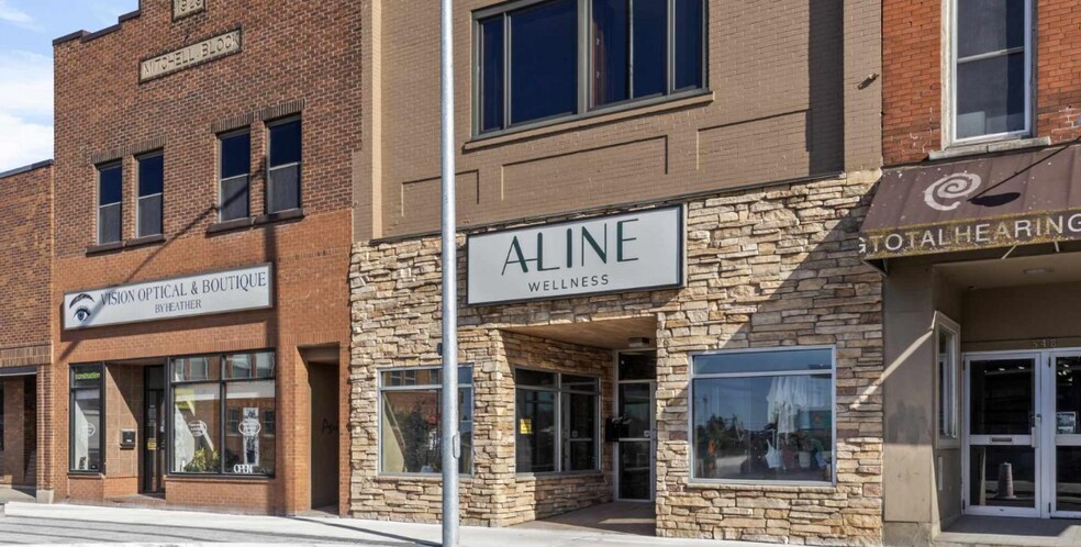 542 Queen St E, Sault Ste. Marie, ON à vendre - Photo principale – Image 1 sur 1