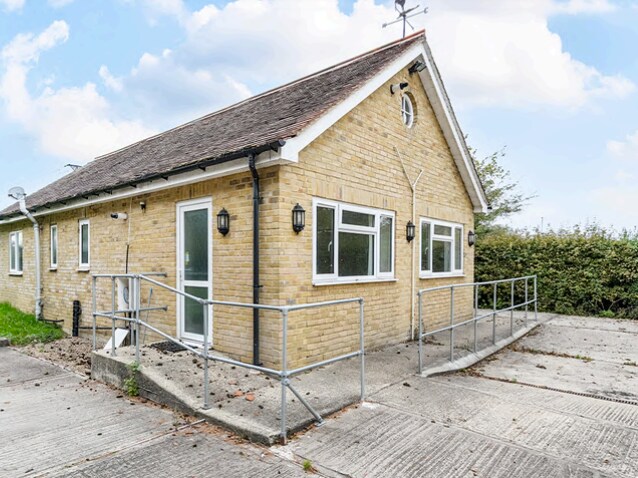 13 Bonehurst Road, Reigate à vendre - Photo principale – Image 2 sur 16