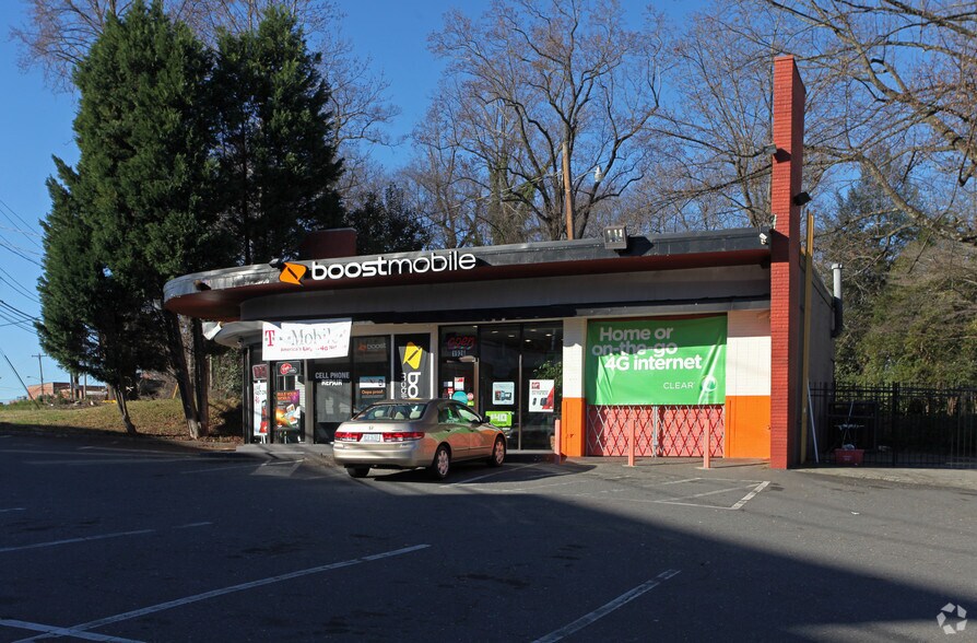1926 S Tryon St, Charlotte, NC à louer - Photo de l’immeuble – Image 2 sur 5