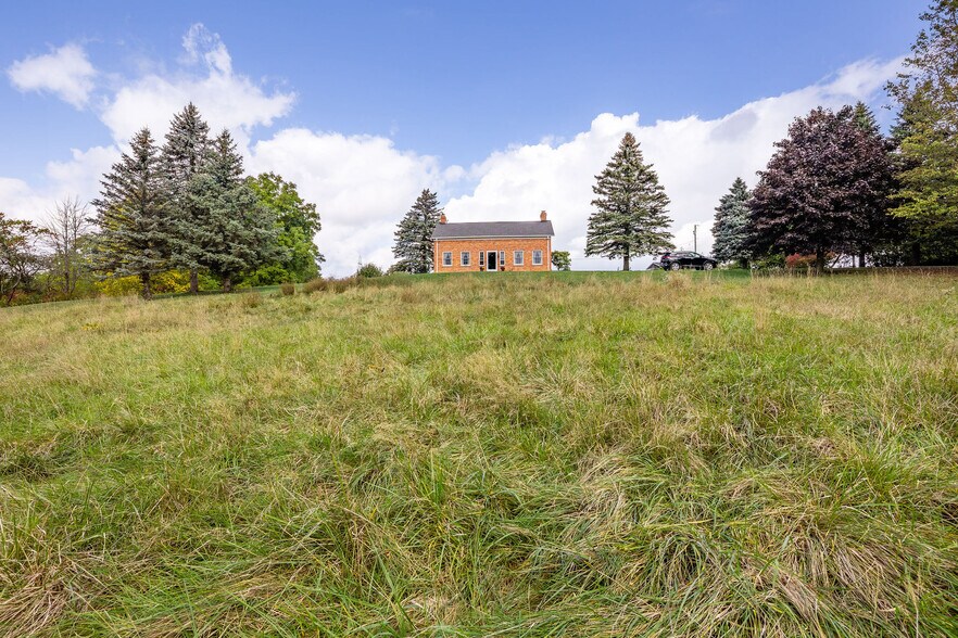 2432 Seburn Rd, Thorold, ON à vendre - Photo principale – Image 1 sur 22