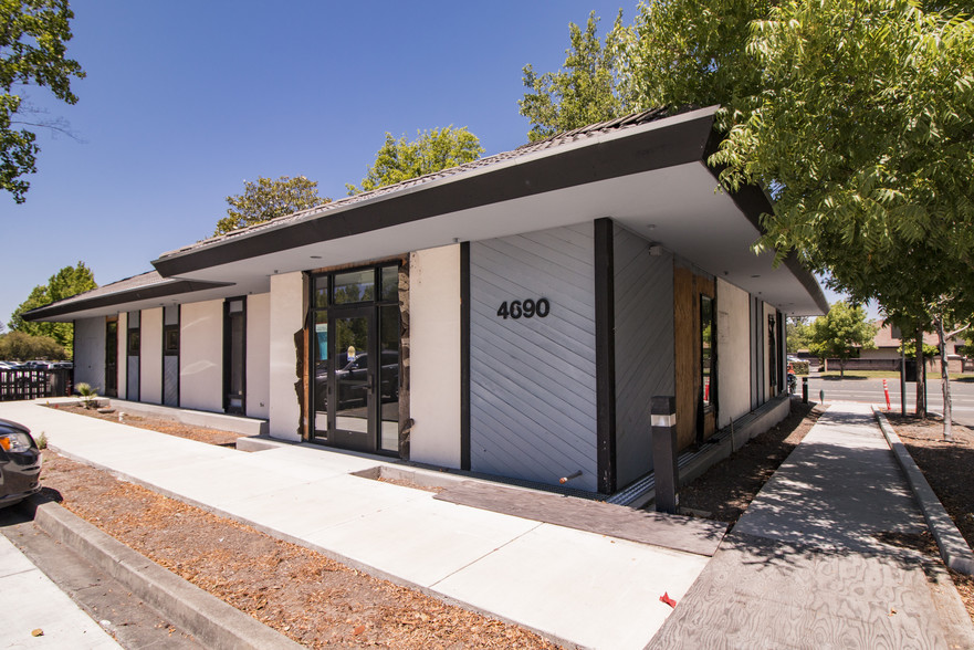 4690 Hoen Ave, Santa Rosa, CA à vendre - Photo principale – Image 1 sur 3