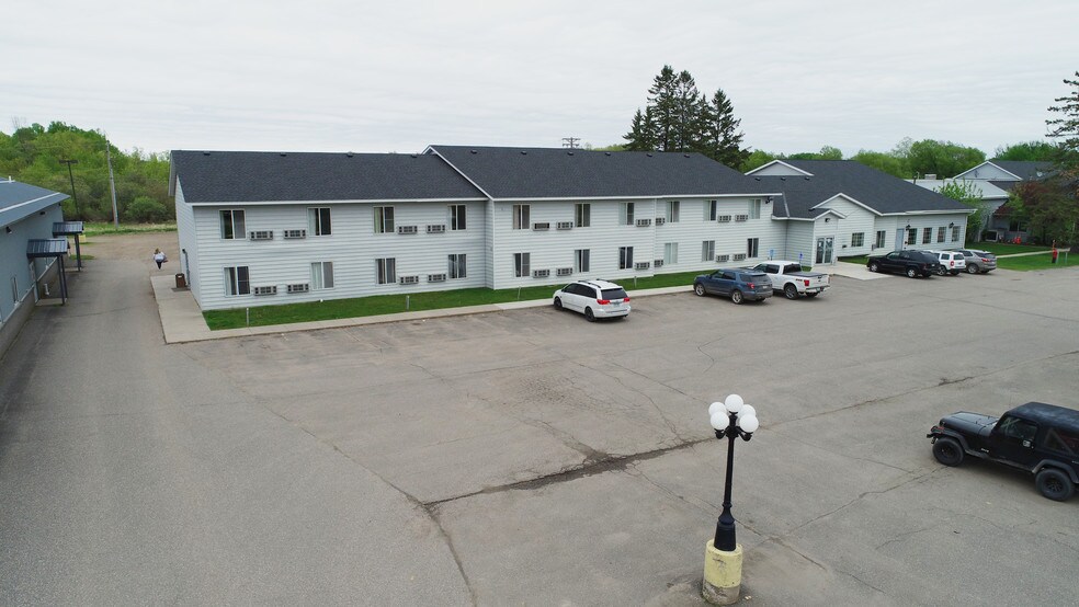 960 2nd St NW, Aitkin, MN à vendre - Photo de l’immeuble – Image 3 sur 17