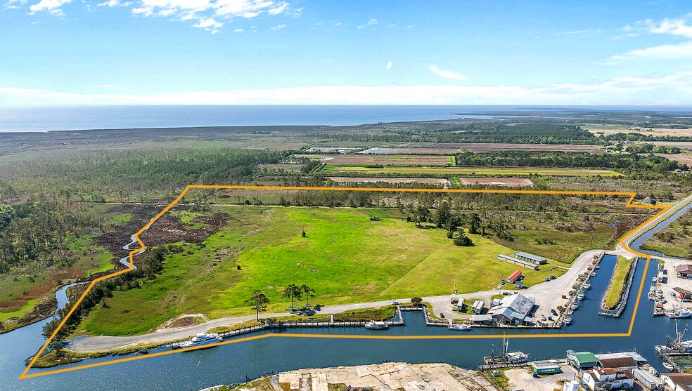 Marina & Waterfront Development Site portefeuille de 2 biens à vendre sur LoopNet.fr - Aérien – Image 1 sur 5