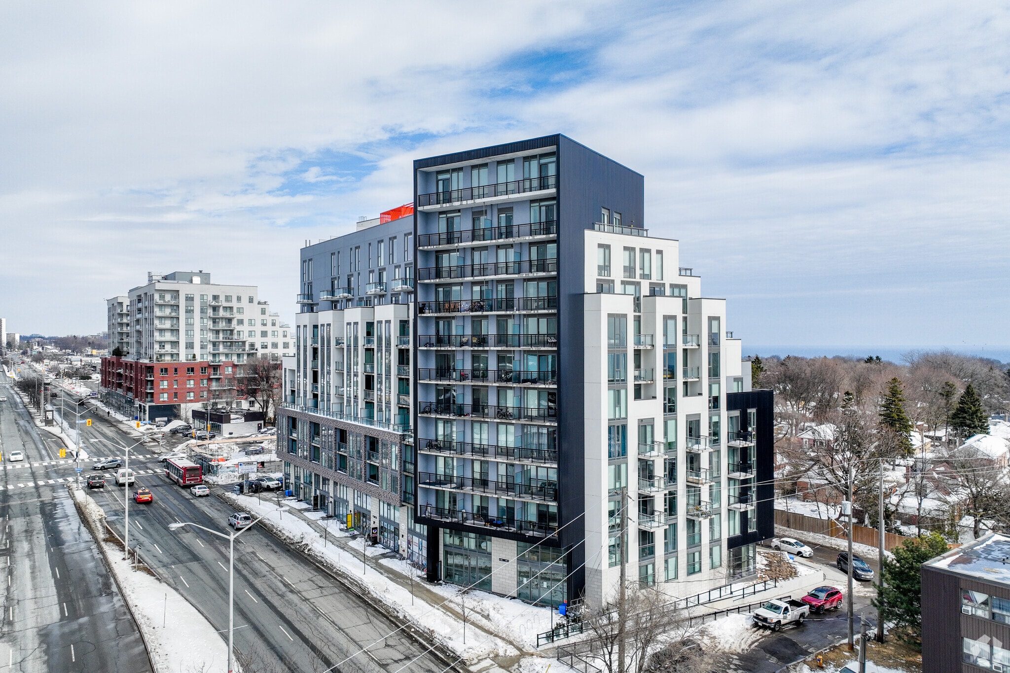 2209 Kingston Rd, Toronto, ON à louer Photo principale– Image 1 sur 5