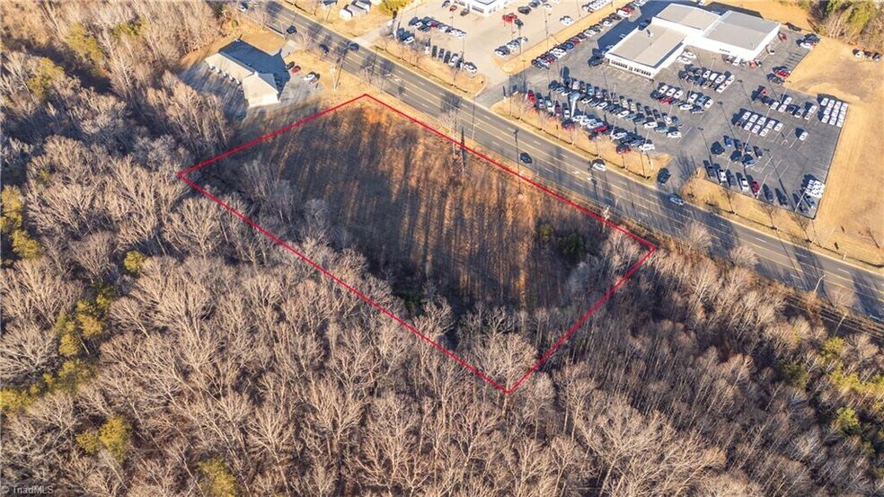 909 Van Buren Road, Eden, NC à vendre - Photo de l’immeuble – Image 3 sur 5