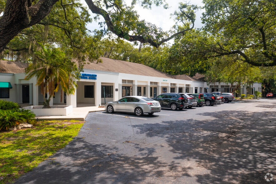 11151-11201 N 56th St, Tampa, FL à louer - Photo de l’immeuble – Image 2 sur 5