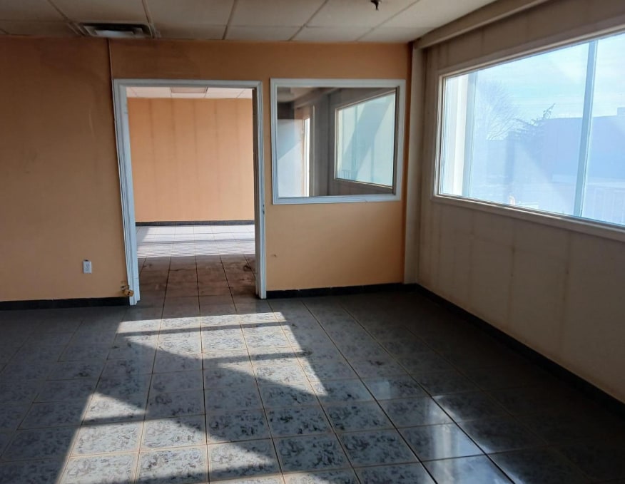 8 Automatic Rd, Brampton, ON L6S 5N4 - Lot 3-7 -  - Photo intérieure - Image 1 of 4