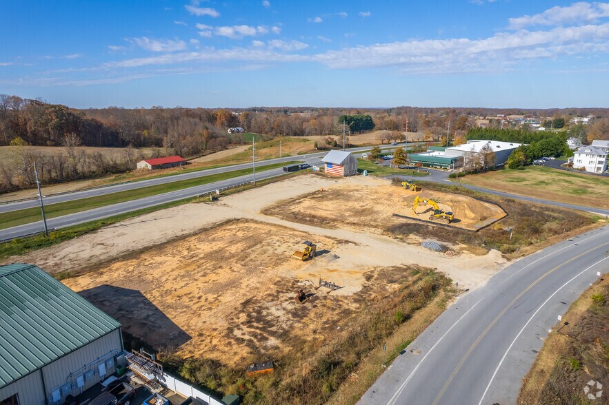 7630 Meadow Run Ln, Owings, MD à vendre - Photo de l’immeuble – Image 3 sur 6