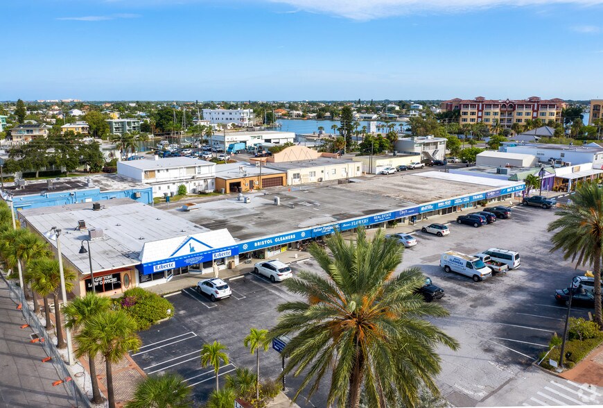 116 107th Ave, Saint Petersburg, FL à louer - Aérien – Image 1 sur 3