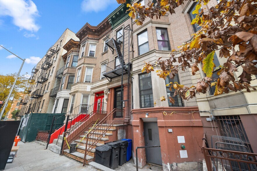 1550 Bryant Ave, Bronx, NY à vendre - Photo de l’immeuble – Image 3 sur 6