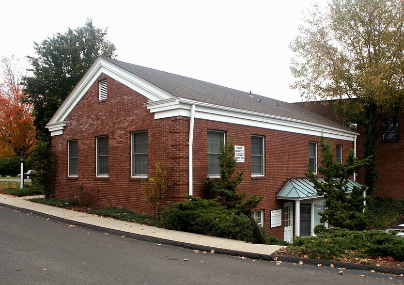 7 S Main St, Branford, CT à louer - Photo principale – Image 2 sur 2