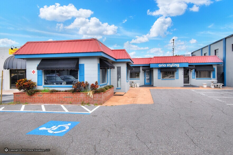 146 W Robertson St, Brandon, FL à vendre - Photo de l’immeuble – Image 1 sur 15