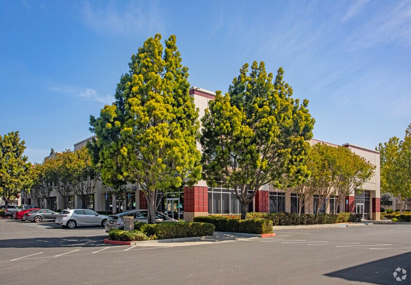 2130-2162 Ringwood Ave, San Jose, CA à louer - Photo de l’immeuble – Image 3 sur 12