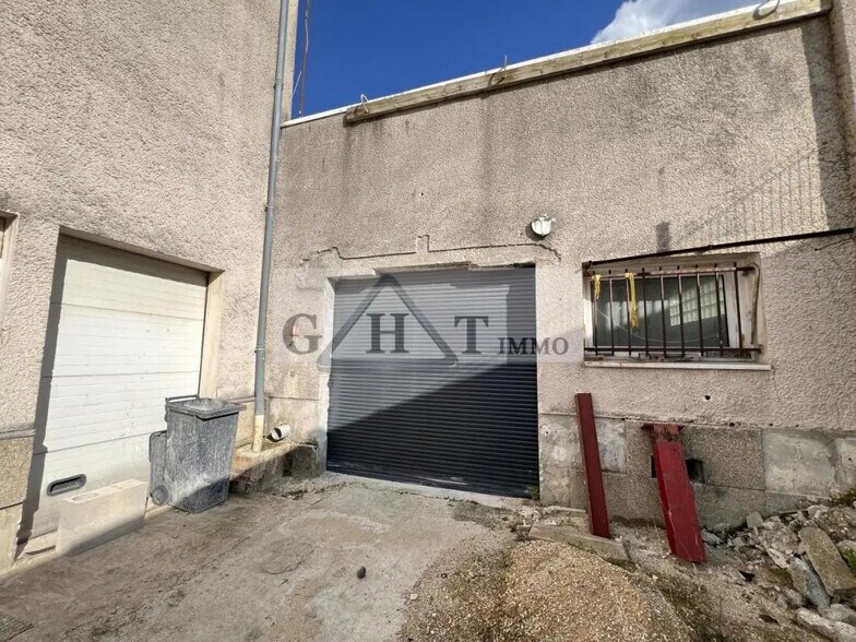 Industriel/Logistique dans Saint-Maur-des-Fossés à vendre - Photo de l’immeuble – Image 3 sur 13