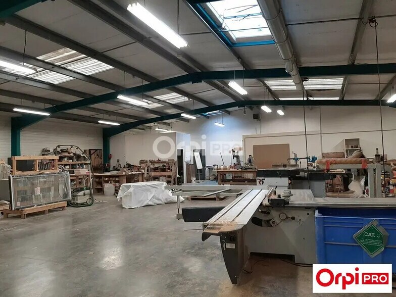 Local d’activités dans Valence à louer - Photo intérieure – Image 2 sur 9