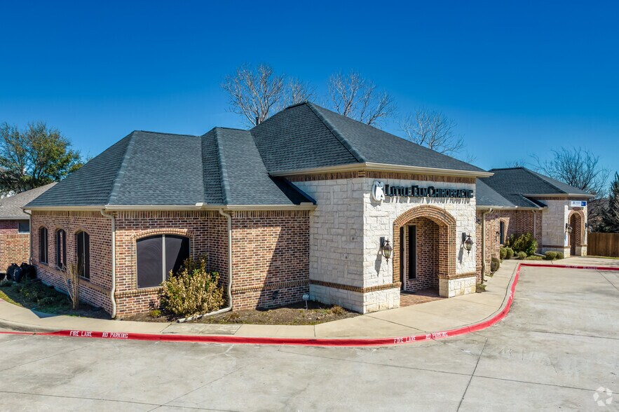 901 E Eldorado Pky, Little Elm, TX à louer - Photo principale – Image 1 sur 23