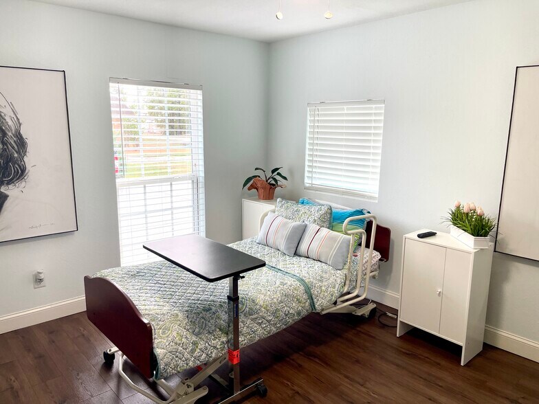 25118 Spring Ridge Dr, Spring, TX à vendre - Photo de l’immeuble – Image 3 sur 5