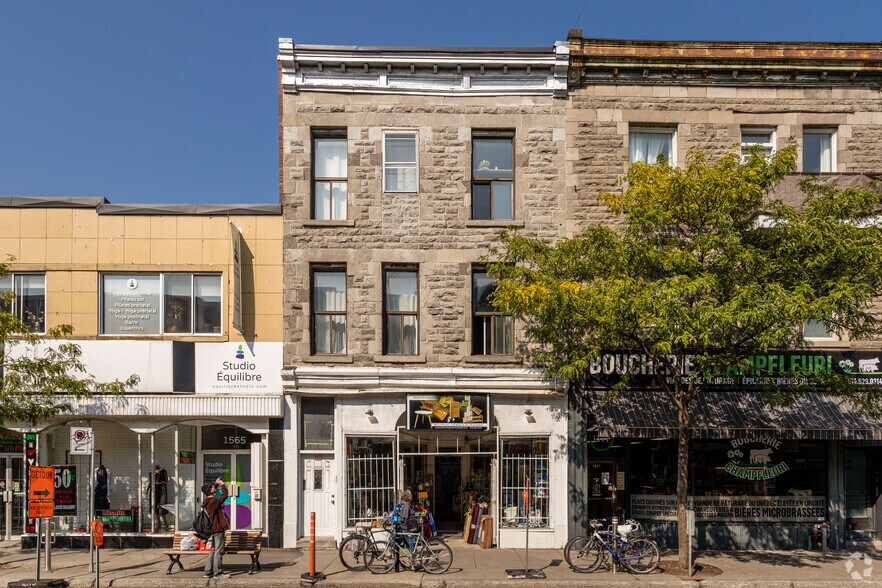 1563 Av Du Mont-Royal E, Montréal, QC à louer - Photo de l’immeuble – Image 1 sur 4