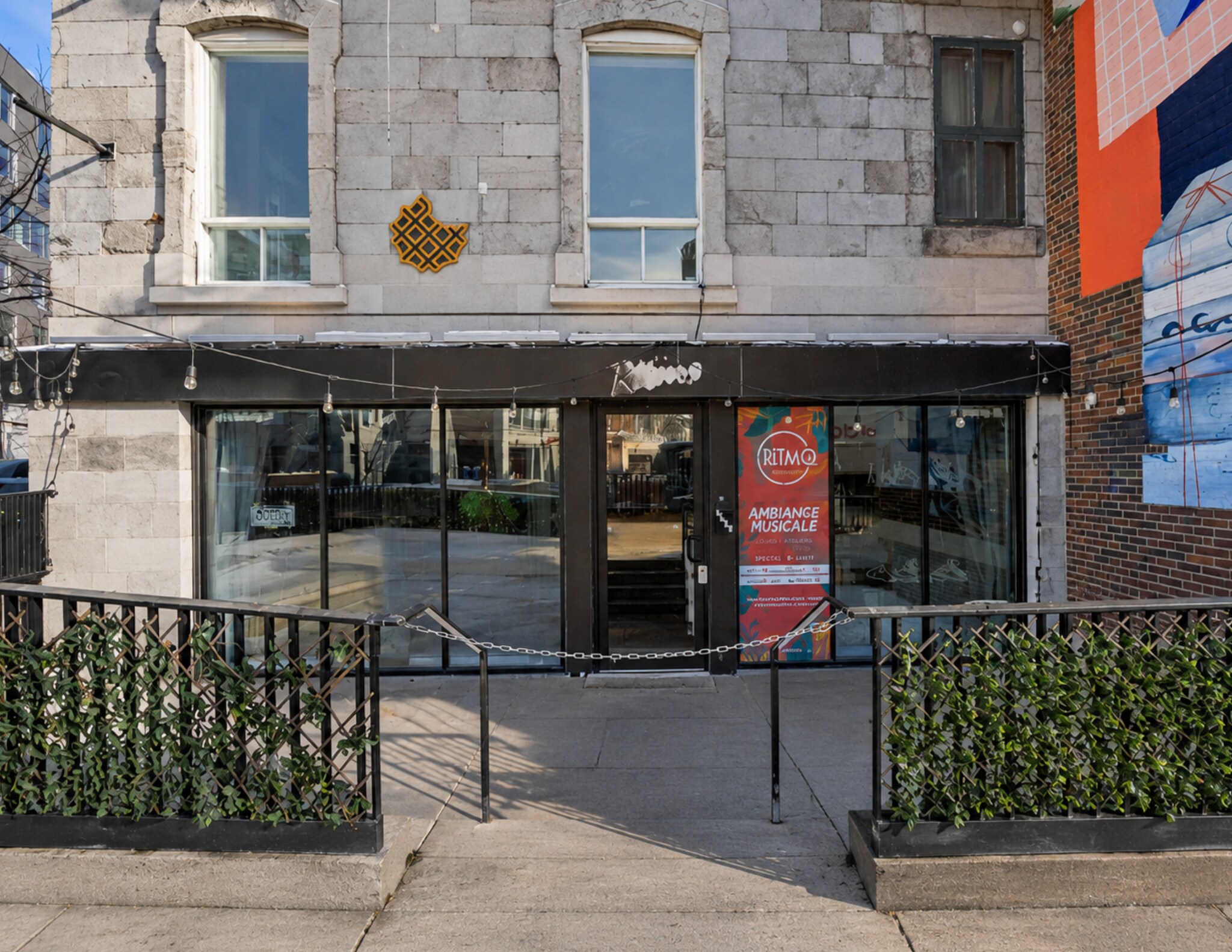 1781 Rue Saint-Denis, Montréal, QC à louer Photo de l’immeuble– Image 1 sur 3