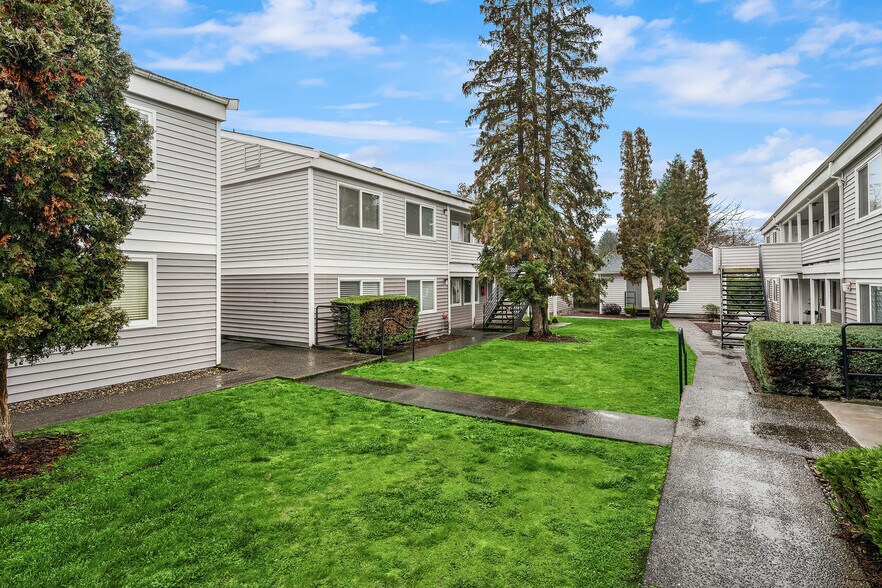 12712 C St S, Tacoma, WA à vendre - Photo de l’immeuble – Image 2 sur 19