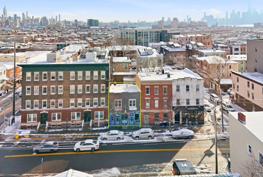 594 Palisade Ave, Jersey City, NJ à vendre - Photo de l’immeuble – Image 2 sur 22