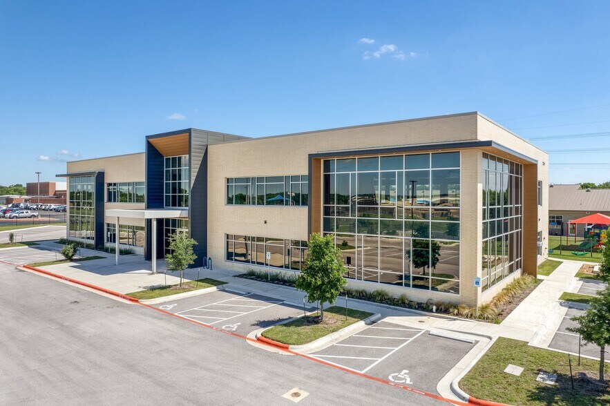 12601 Metric Blvd, Austin, TX à louer - Photo de l’immeuble – Image 2 sur 26