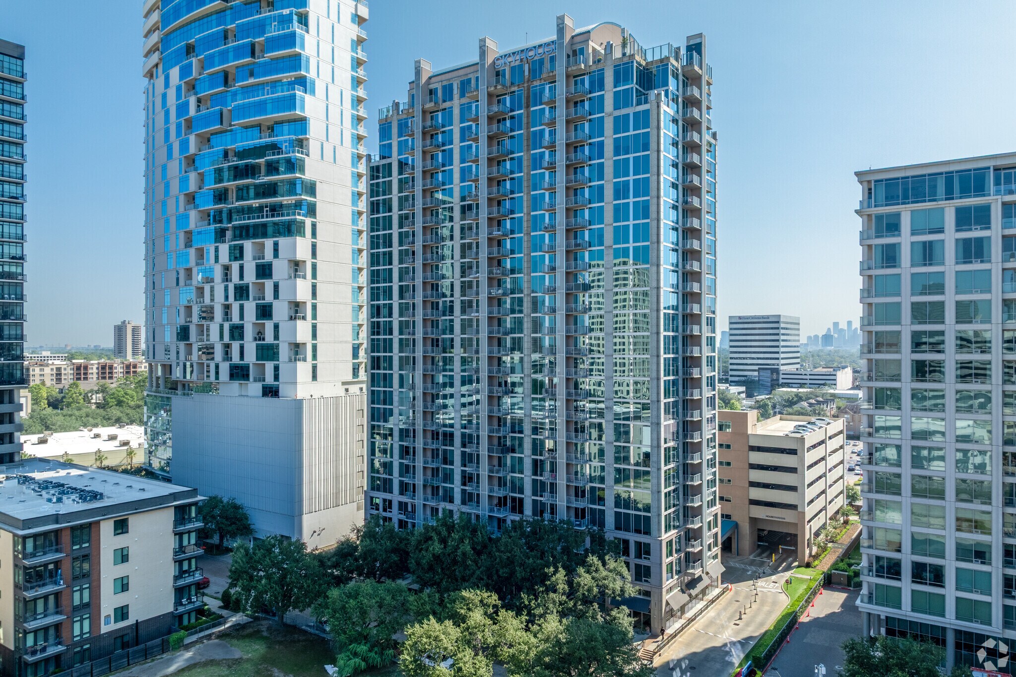 2031 Westcreek Ln, Houston, TX à louer Photo principale– Image 1 sur 29