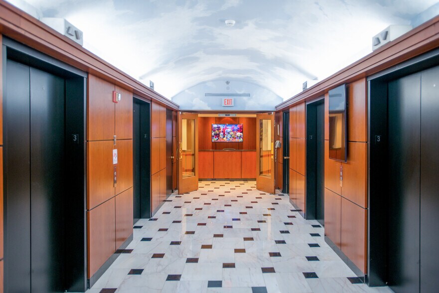 89 Headquarters Plz, Morristown, NJ à louer - Hall d’entrée – Image 3 sur 15