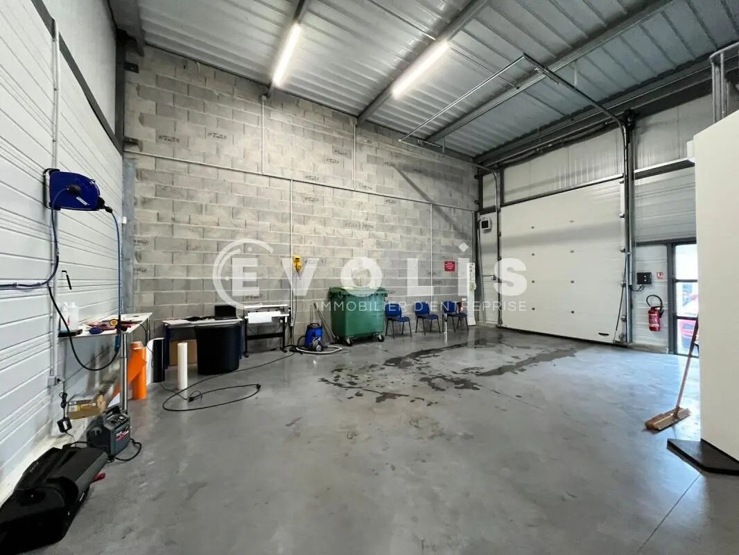 Bureau dans VILLENAVE-D'ORNON à louer Photo intérieure– Image 1 sur 8